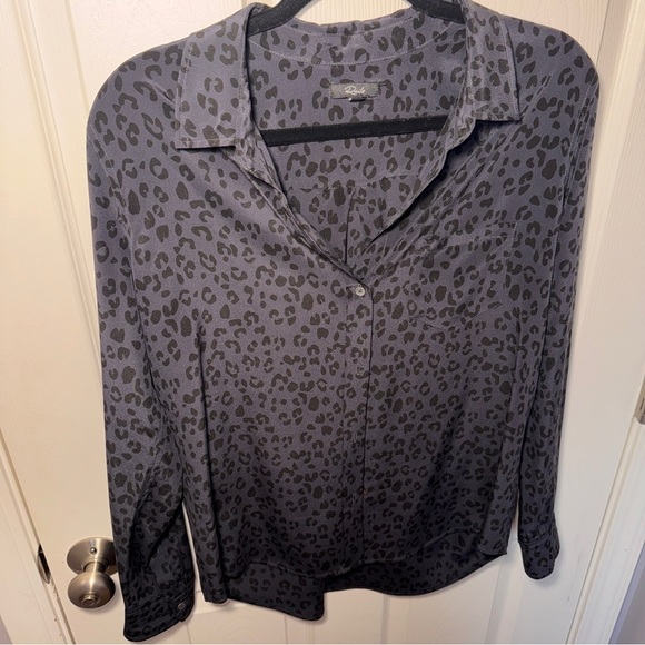 Rails Onyx Cheetah Silk Kate Shirt - Picture 5 of 12